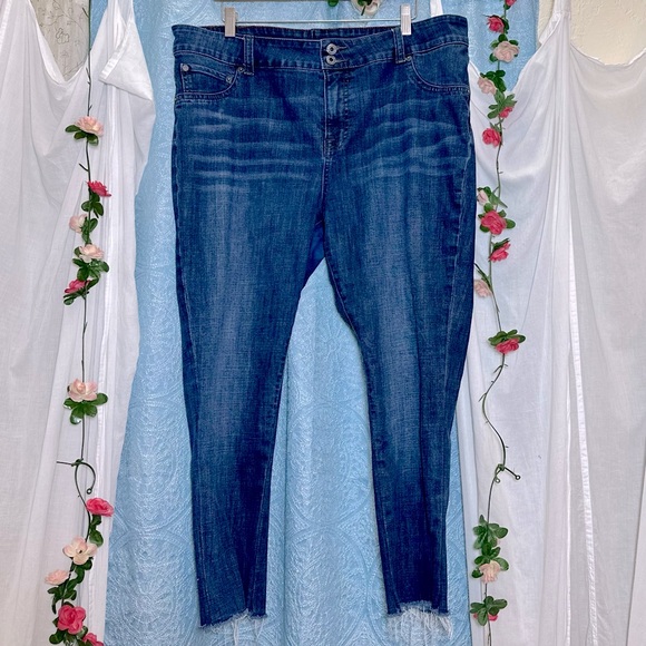 Lucky Brand Denim - Lucky Brand Emma Flare High Rise Raw Edge Cropped Denim Jeans